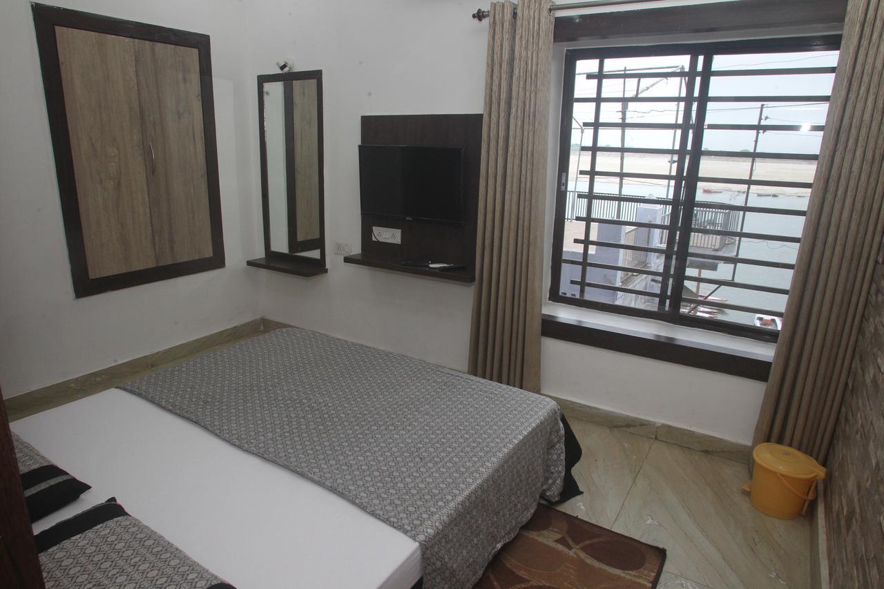 Alakhnanda Guest House Varanasi Exterior photo