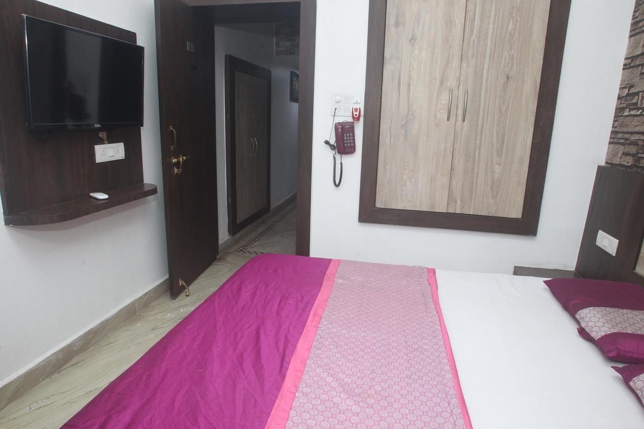 Alakhnanda Guest House Varanasi Exterior photo