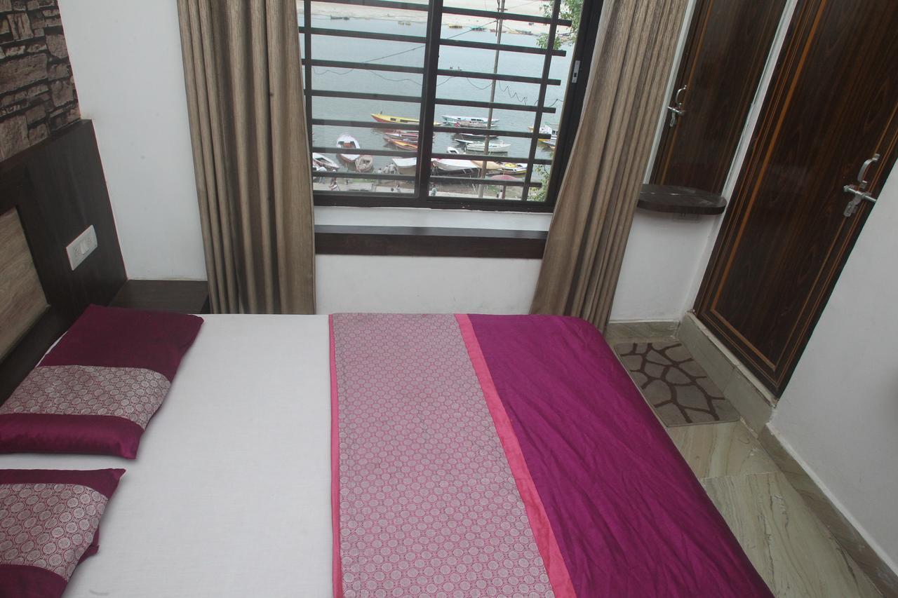 Alakhnanda Guest House Varanasi Exterior photo