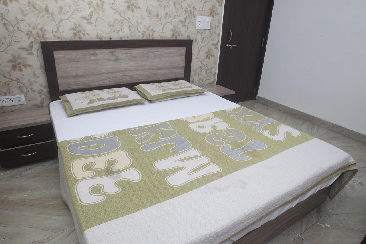 Alakhnanda Guest House Varanasi Exterior photo